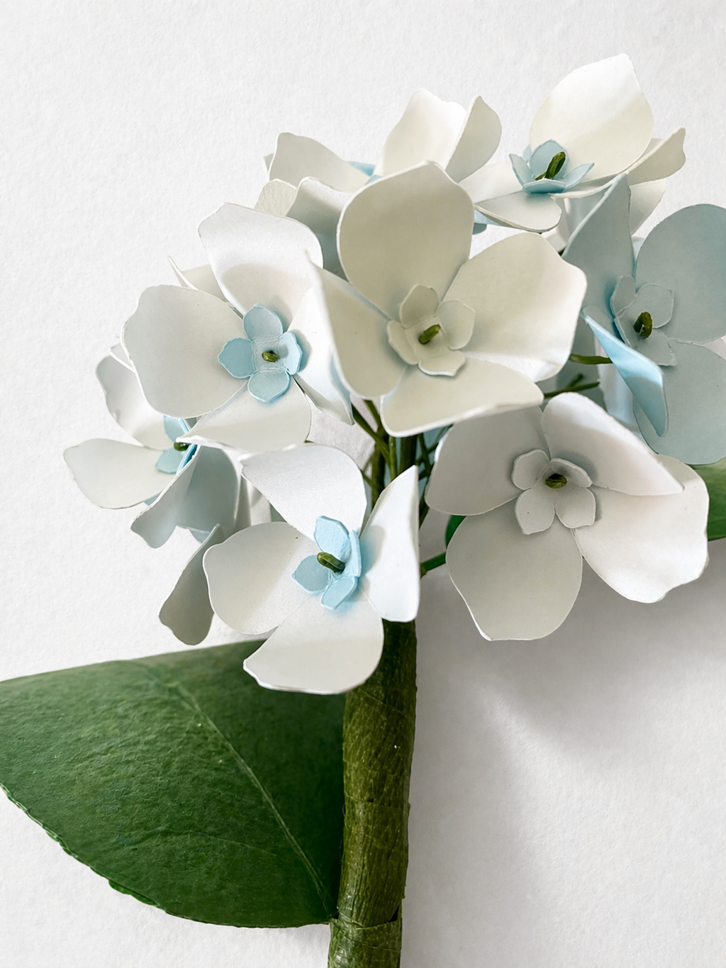 [Premium Edition] Artisan Hand-Crafted Hydrangea